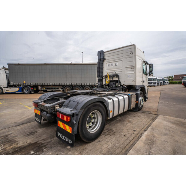 2011 فولفو FM (FH) 460-41381599