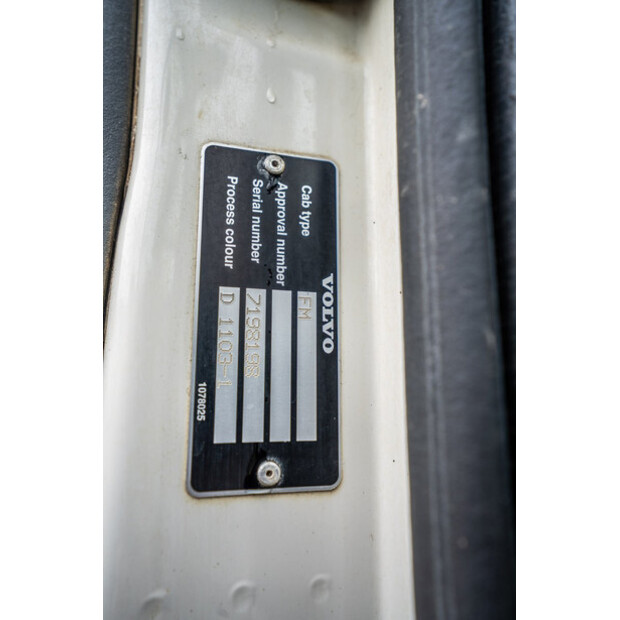 2011 فولفو FM (FH) 460-41381640