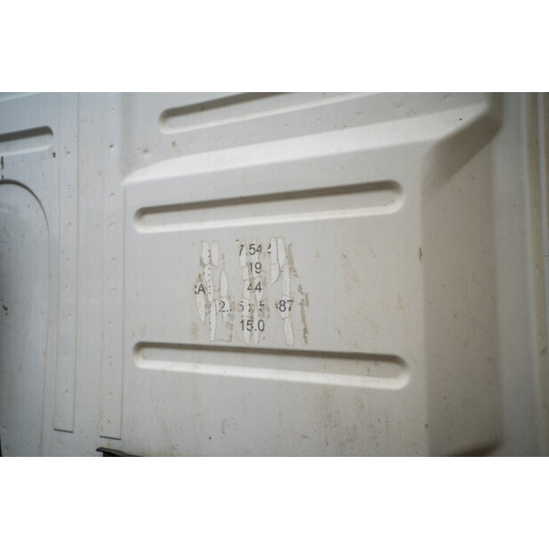 2011 فولفو FM (FH) 460-41381642