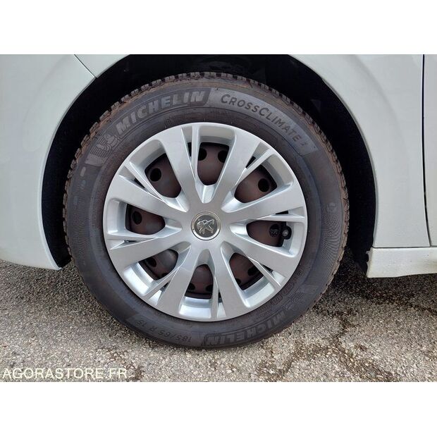 2018 Peugeot 208-41393710