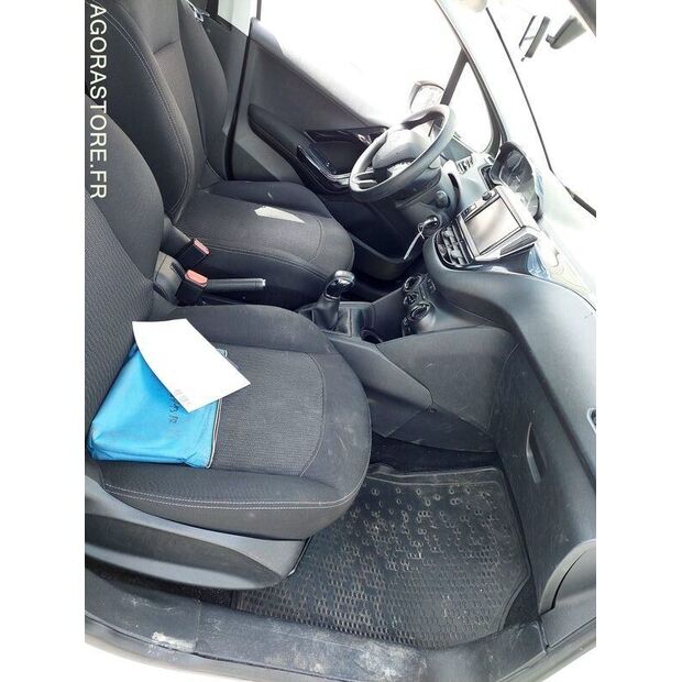 2018 Peugeot 208-41393717