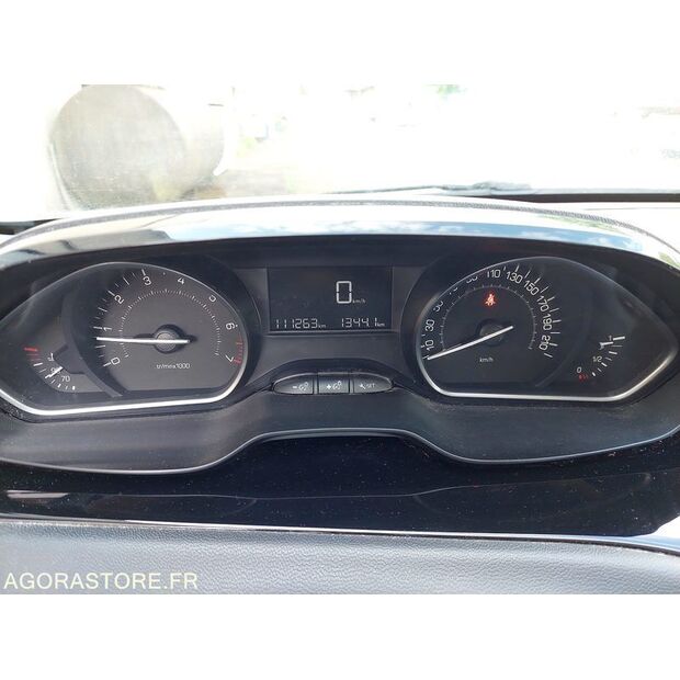 2018 Peugeot 208-41393719