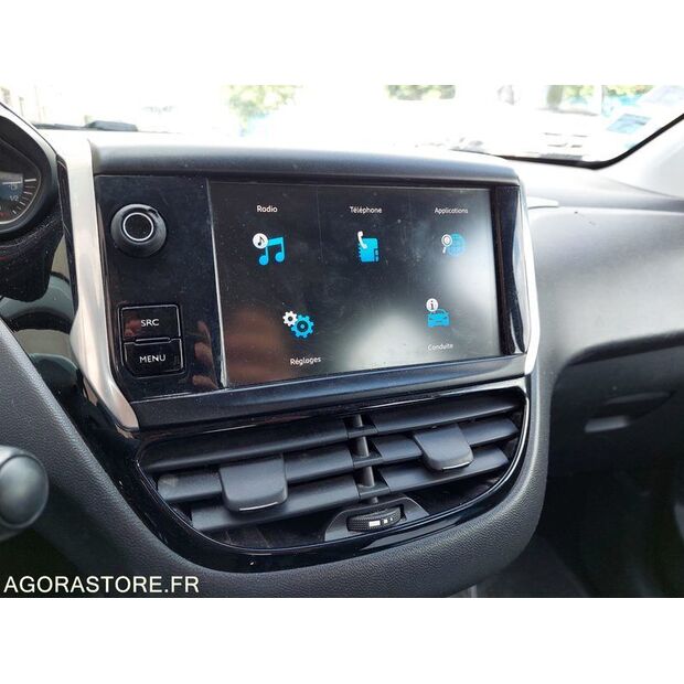 2018 Peugeot 208-41393720