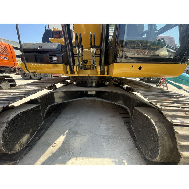 2020 كاتربيلر 320D2-41396514