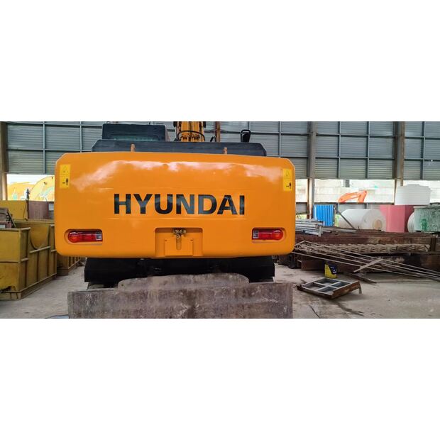 2020 هيونداي 210W-7-41396706