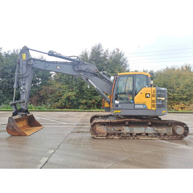 2017 Volvo ECR 235 E-41397102