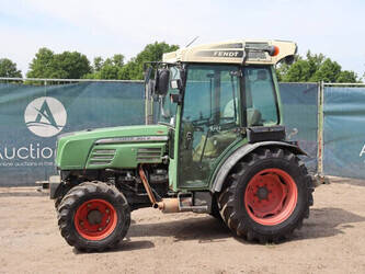 صورة ل تراكتورات زراعية فندت Farmer 207V