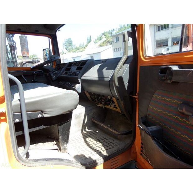 1996 Renault M180-41415182