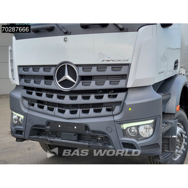 2025 مرسيدس بنز Arocs 4142-41416495