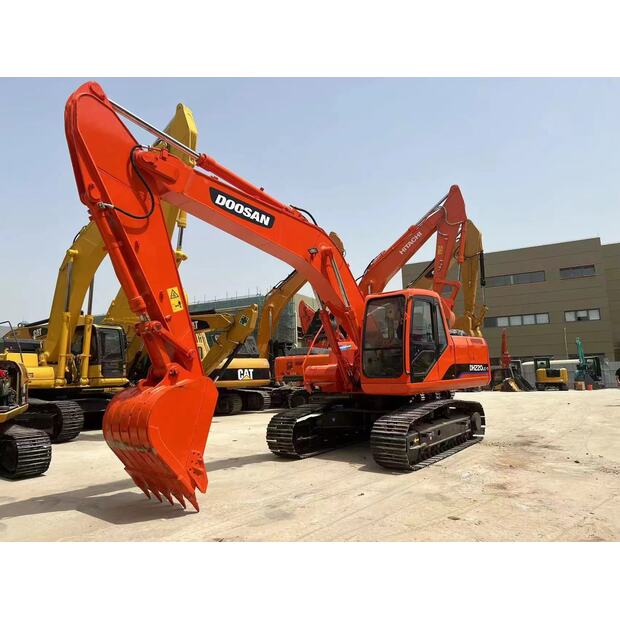 2021 Doosan DH220-41416573