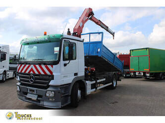 صورة ل شاحنات قلابة 2004 مرسيدس بنز Actros 2032