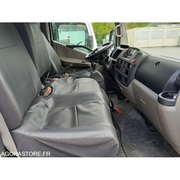 2016 NISSAN Cabstar-41431725