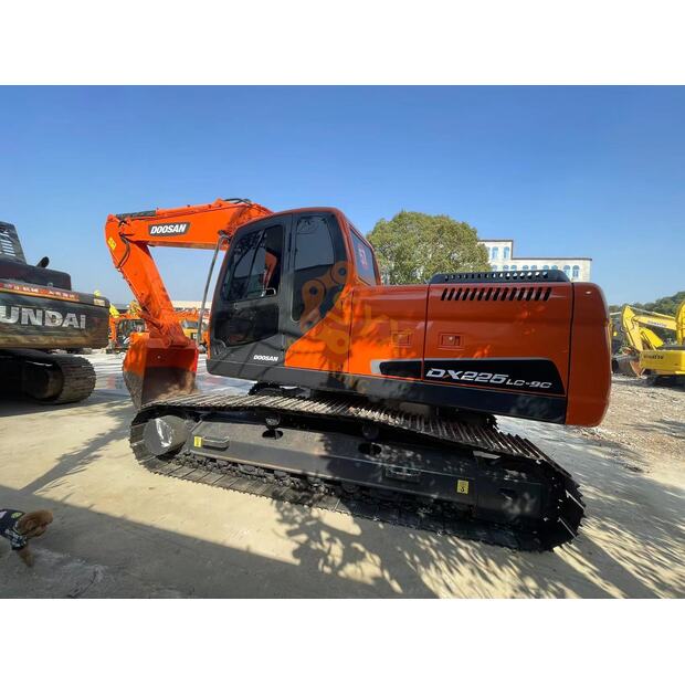 2021 دووسان DX225LC-9C-41431908
