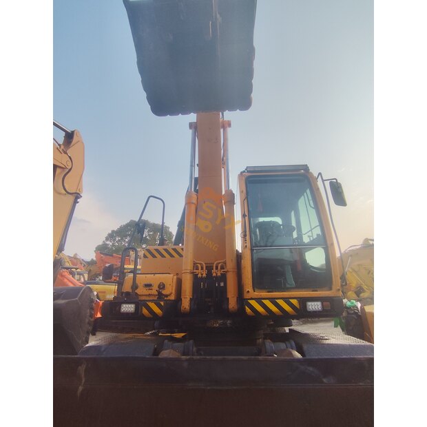2022 Hyundai 210W-9-41431961