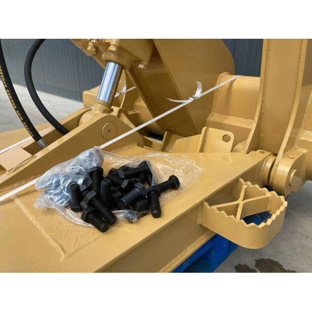 2025 Caterpillar D6T2-41435160