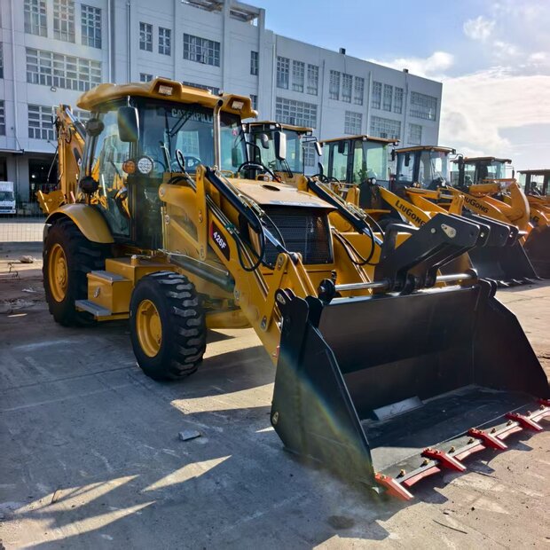 2025 Caterpillar 426F-41435640
