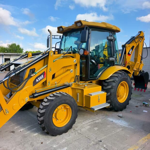 2025 Caterpillar 426F-41435643