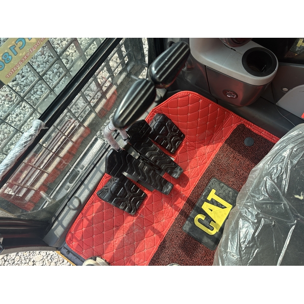 2024 Caterpillar 320D2-41435774