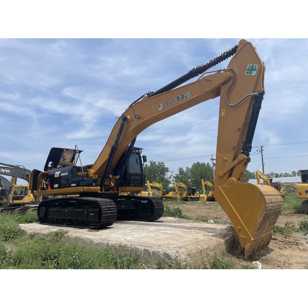 2024 كاتربيلر 330D2-41435813
