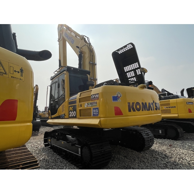 2023 Komatsu PC200-41435866