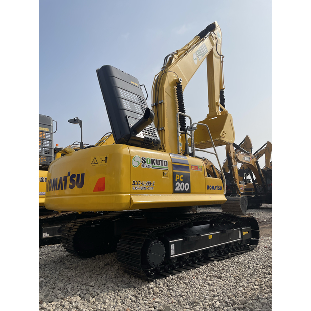 2023 Komatsu PC200-41435867