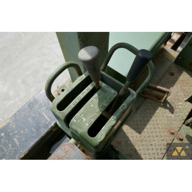 2004 Caterpillar D7F Ex-army-41436202