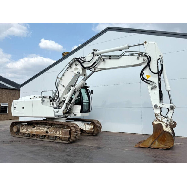 2013 ليبهير R906LC-41436526