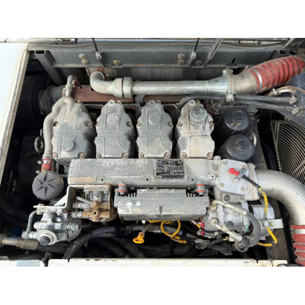 2013 ليبهير R906LC-41436554