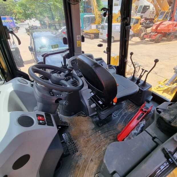 2024 Caterpillar 424-41436765