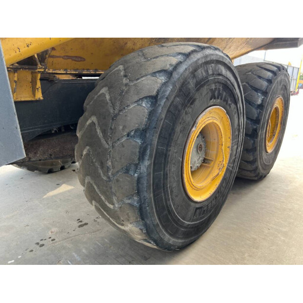 2012 Komatsu HM400-3-41437070