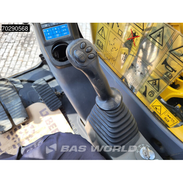 2015 Komatsu PC240LC-10-41437538