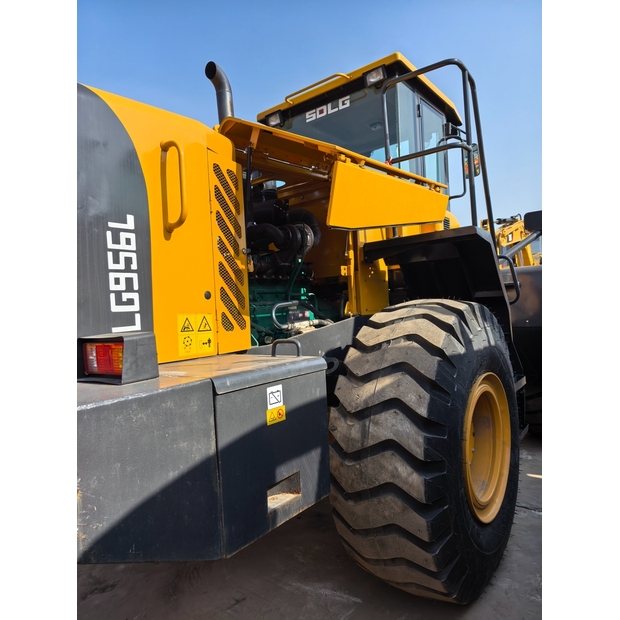 2021 SDLG LG956L-41437864