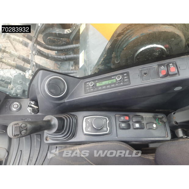 2017 Hyundai HX380L-41438355