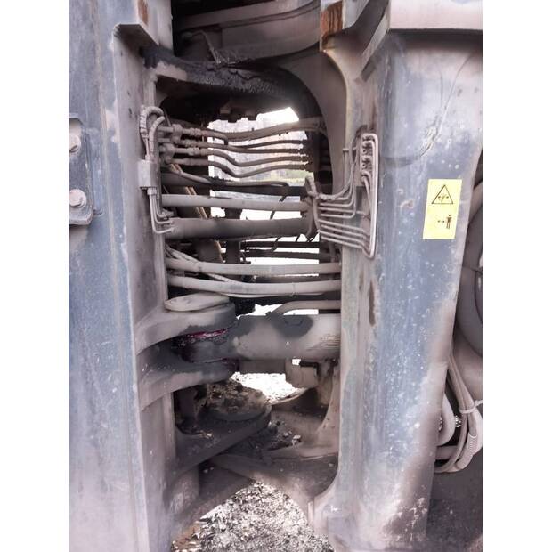 2006 Komatsu 6-41443279