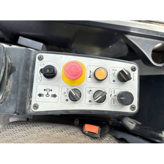 2004 كاتربيلر BW213DH-4-41451313