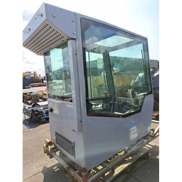 FUCHS OTHERS-41463781