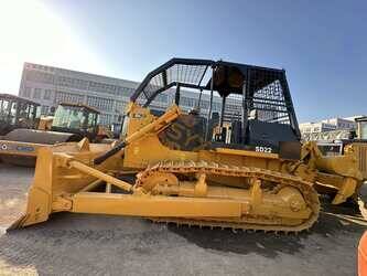 صورة ل جرارات مجنزرة 2022 شانتو 22F