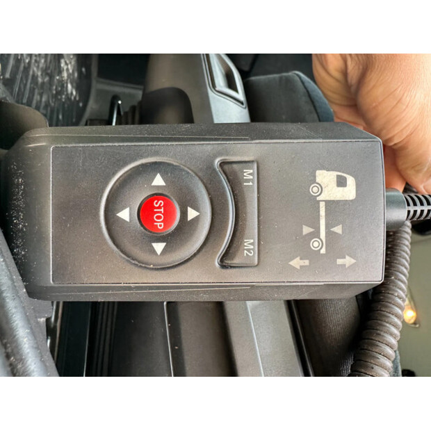 2015 Mercedes-Benz Antos 1827-41479276