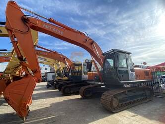 صورة ل حفارات مجنزرة 2022 هيتاشى ZX210-3G