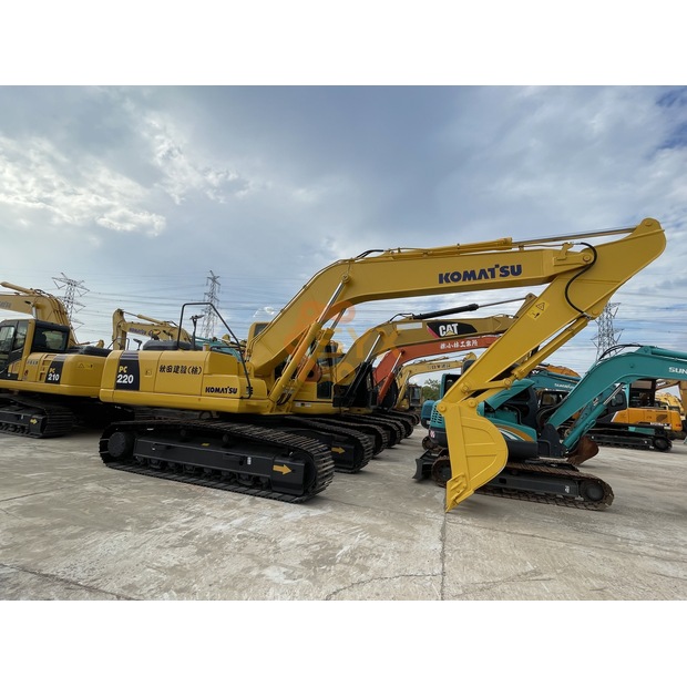 2023 Komatsu PC220-8-41480089