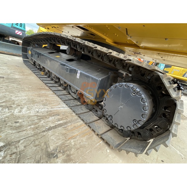 2023 Komatsu PC220-8-41480092
