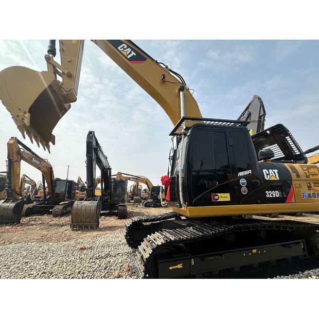 2023 Caterpillar 329D2L-41480128