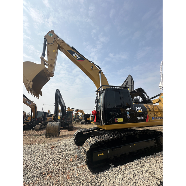 2023 Caterpillar 329D2L-41480129