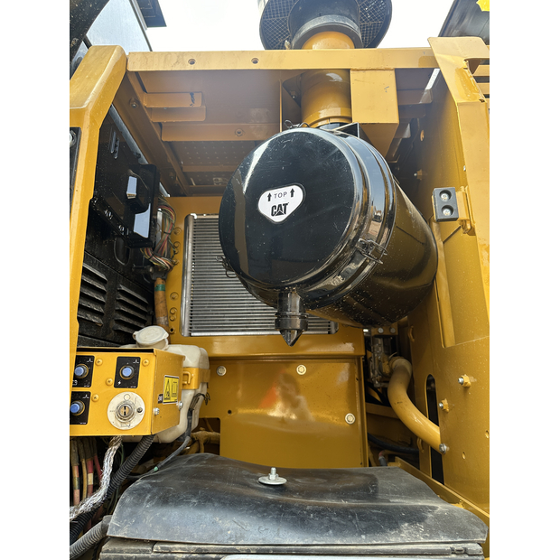 2023 Caterpillar 329D2L-41480131