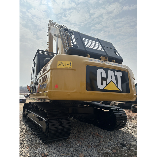 2023 Caterpillar 329D2L-41480132