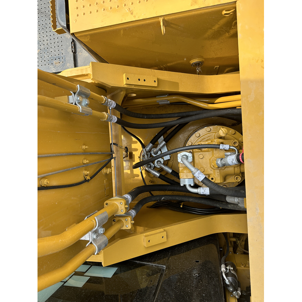 2023 Caterpillar 329D2L-41480135