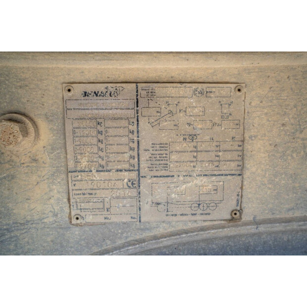 2017 بينالو C39C17-41481137