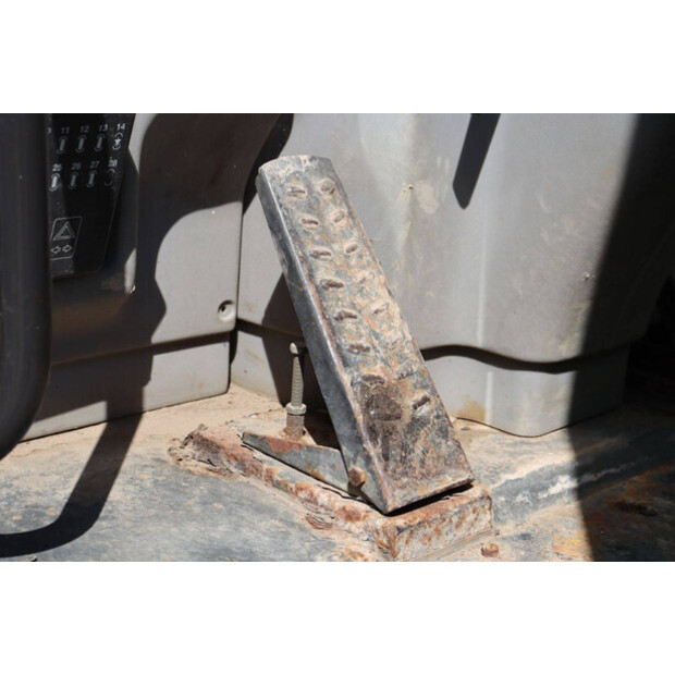 2002 Fiat Hitachi FW80-41481296