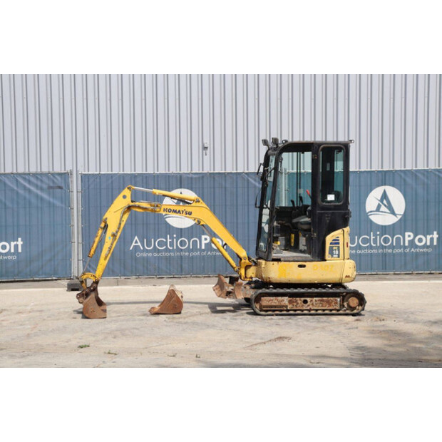 2001 كوماتسو PC18MR-41481546