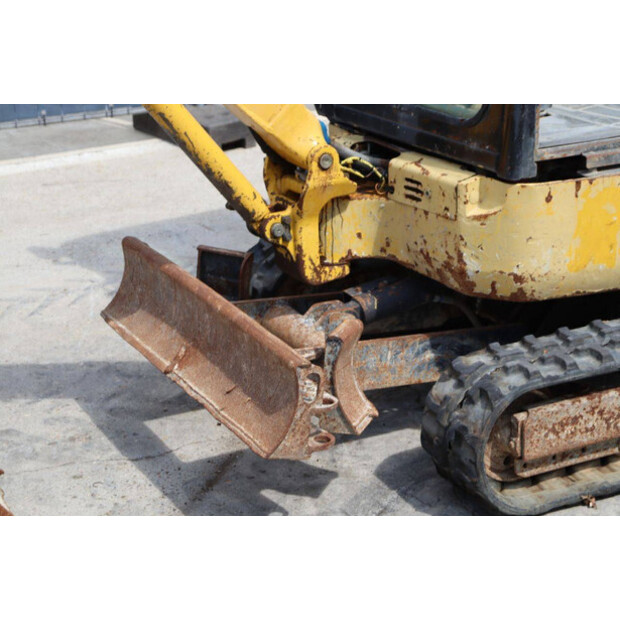 2001 كوماتسو PC18MR-41481559